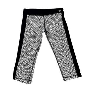 TRINA TURK RECREATION‎ CROP LEGGINGS SIZE L